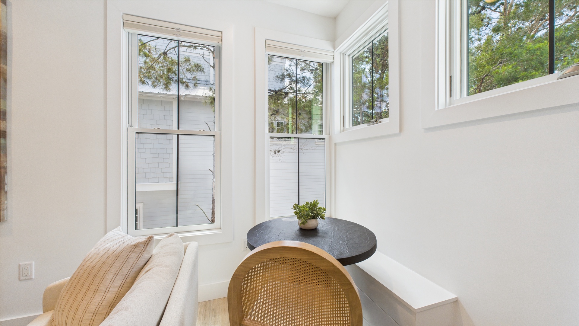 In Law suite above garage-Dining table
