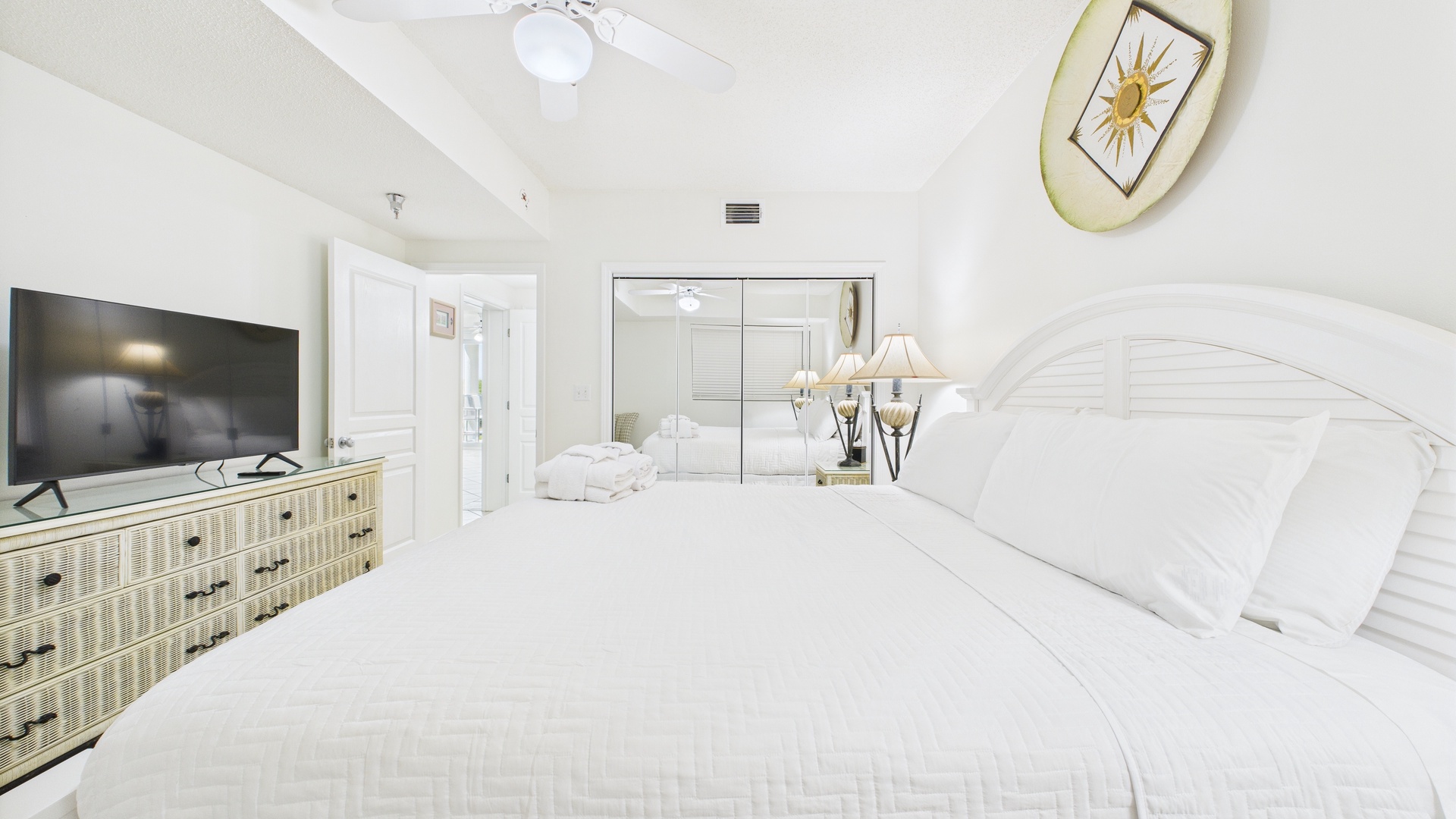 Primary guest bedroom with king bed (sleeps 2)