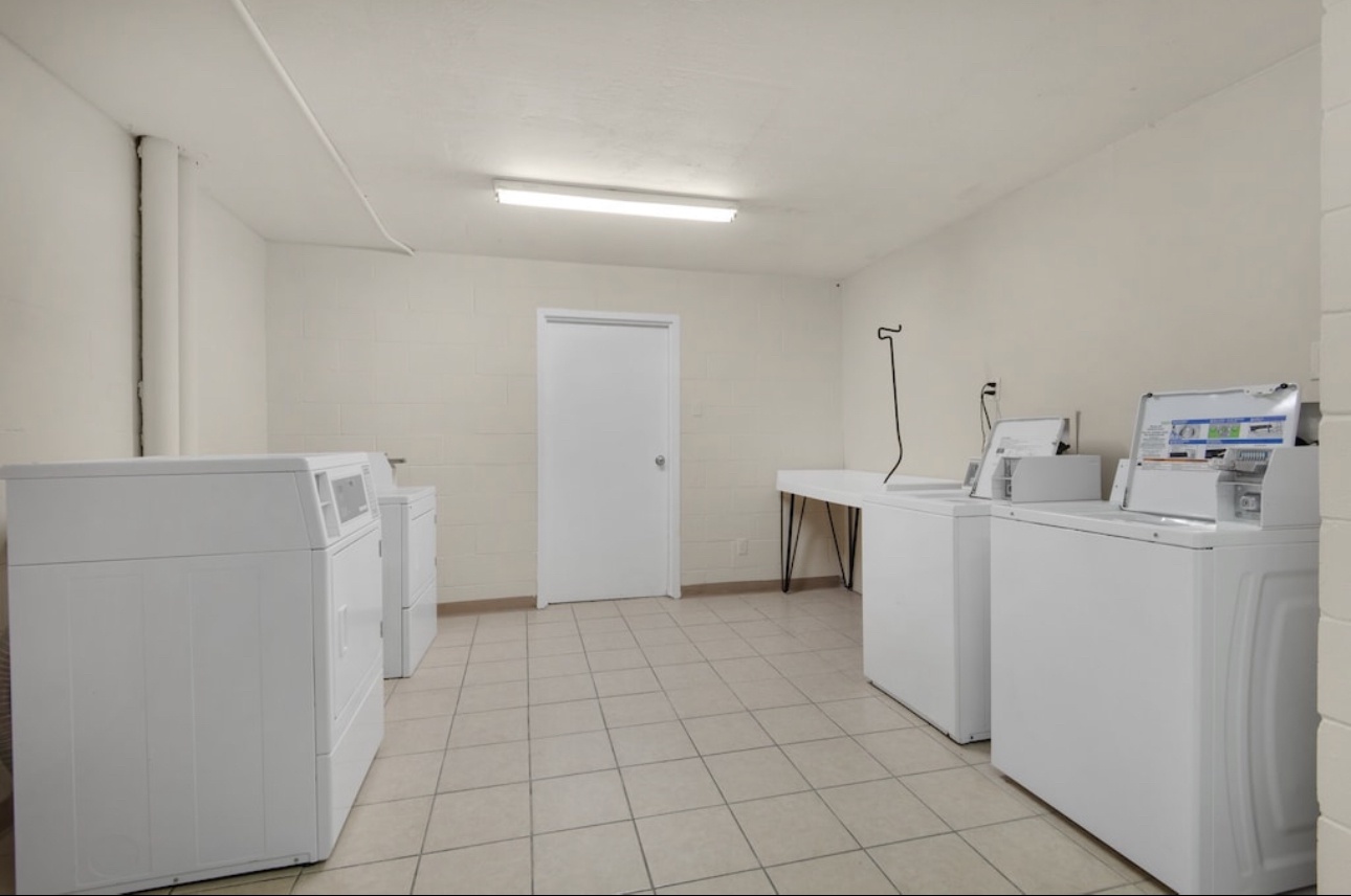 Public Laundry room on site