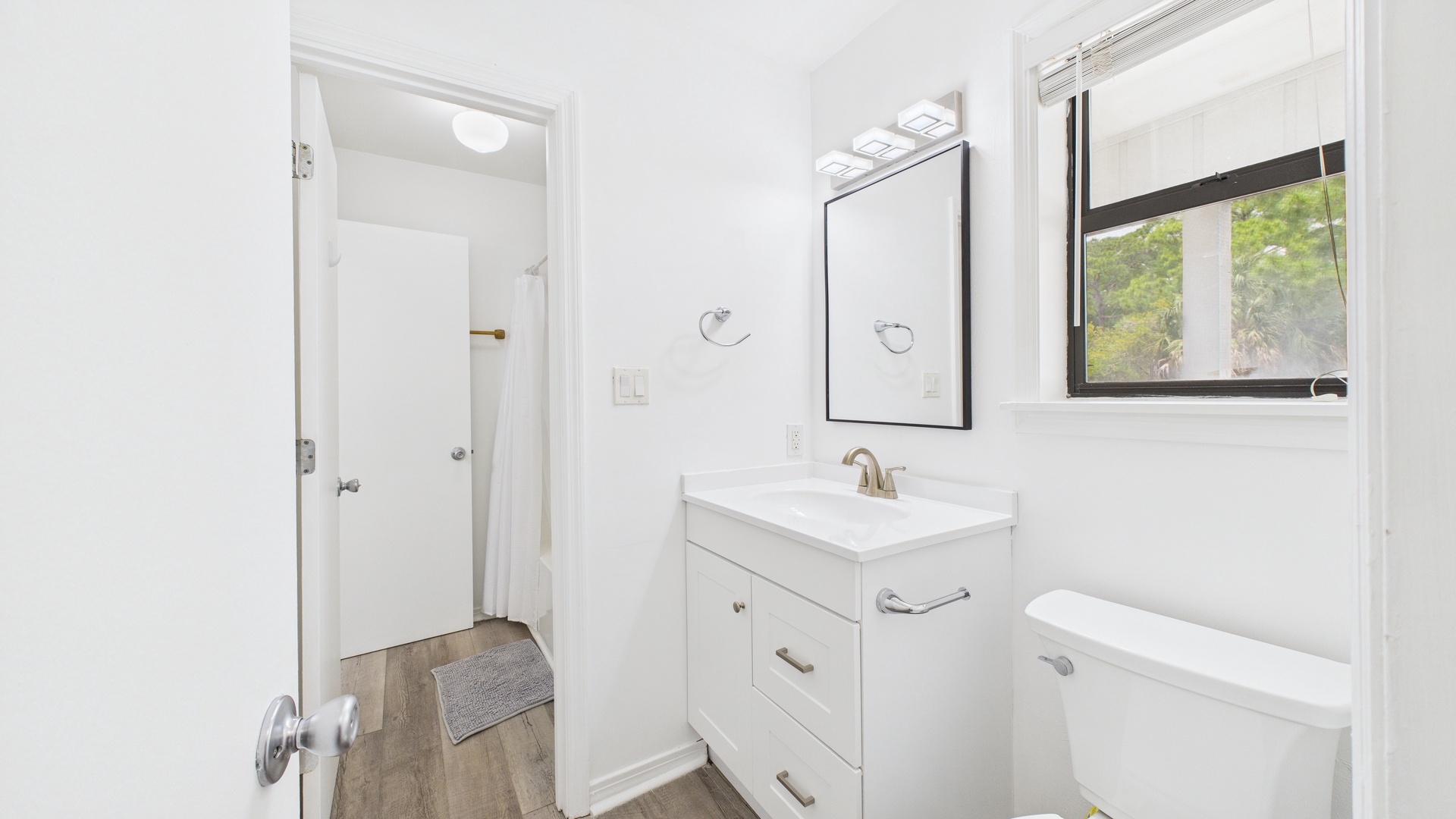 Jack and Jill bathroom with shower and tub combo
