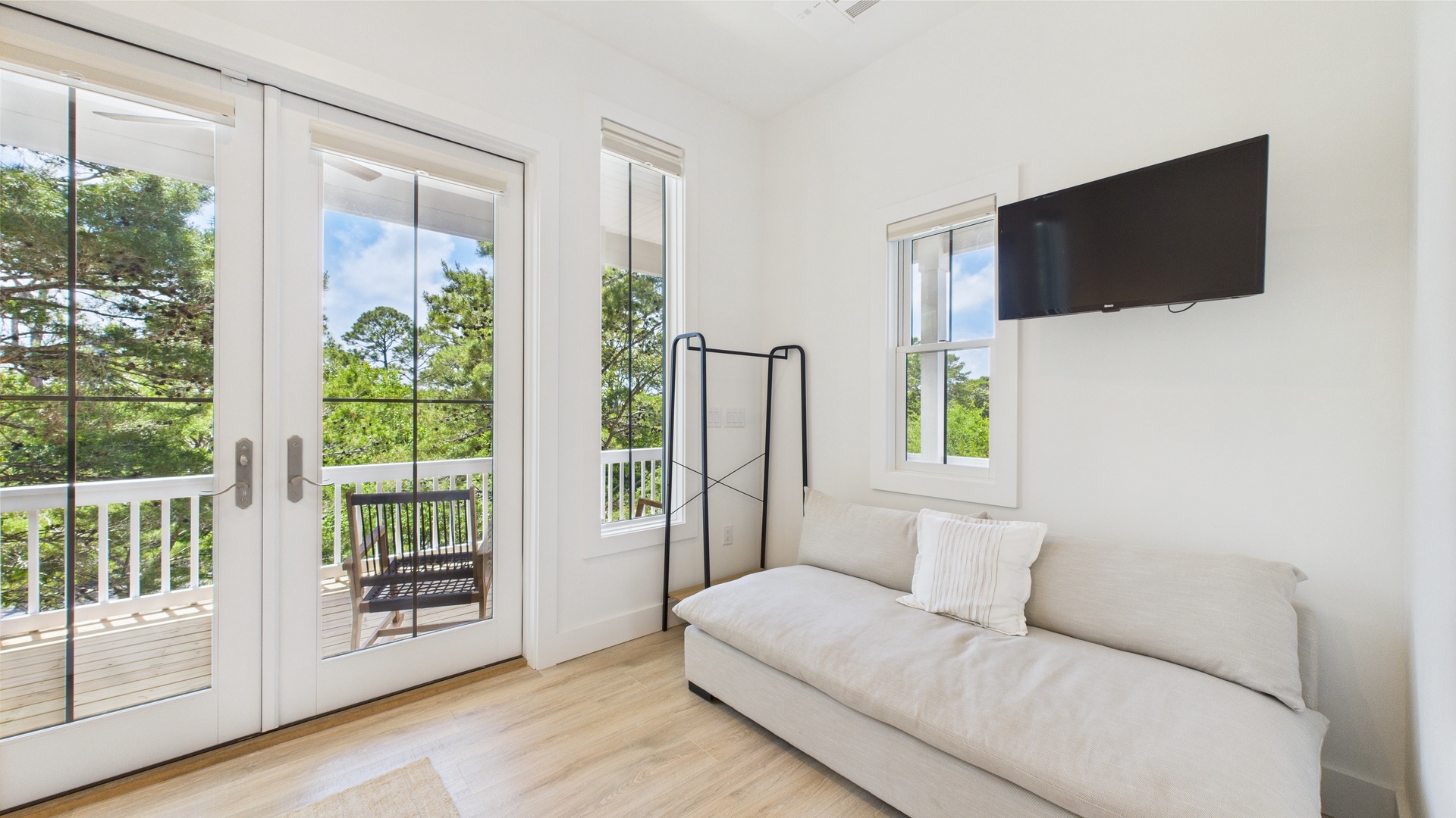 Bedroom access to rear facing balcony