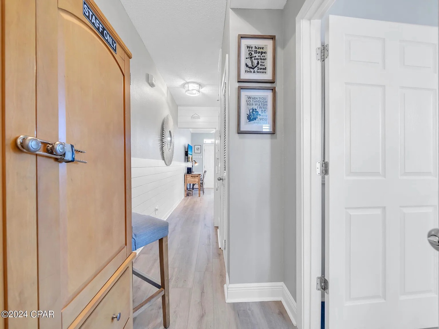 Hallway leading throughout home
