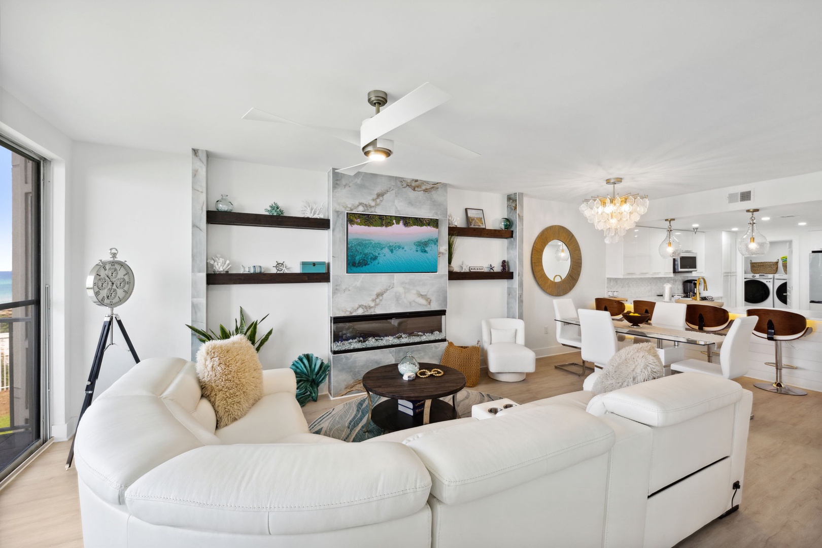 Living room & balcony access