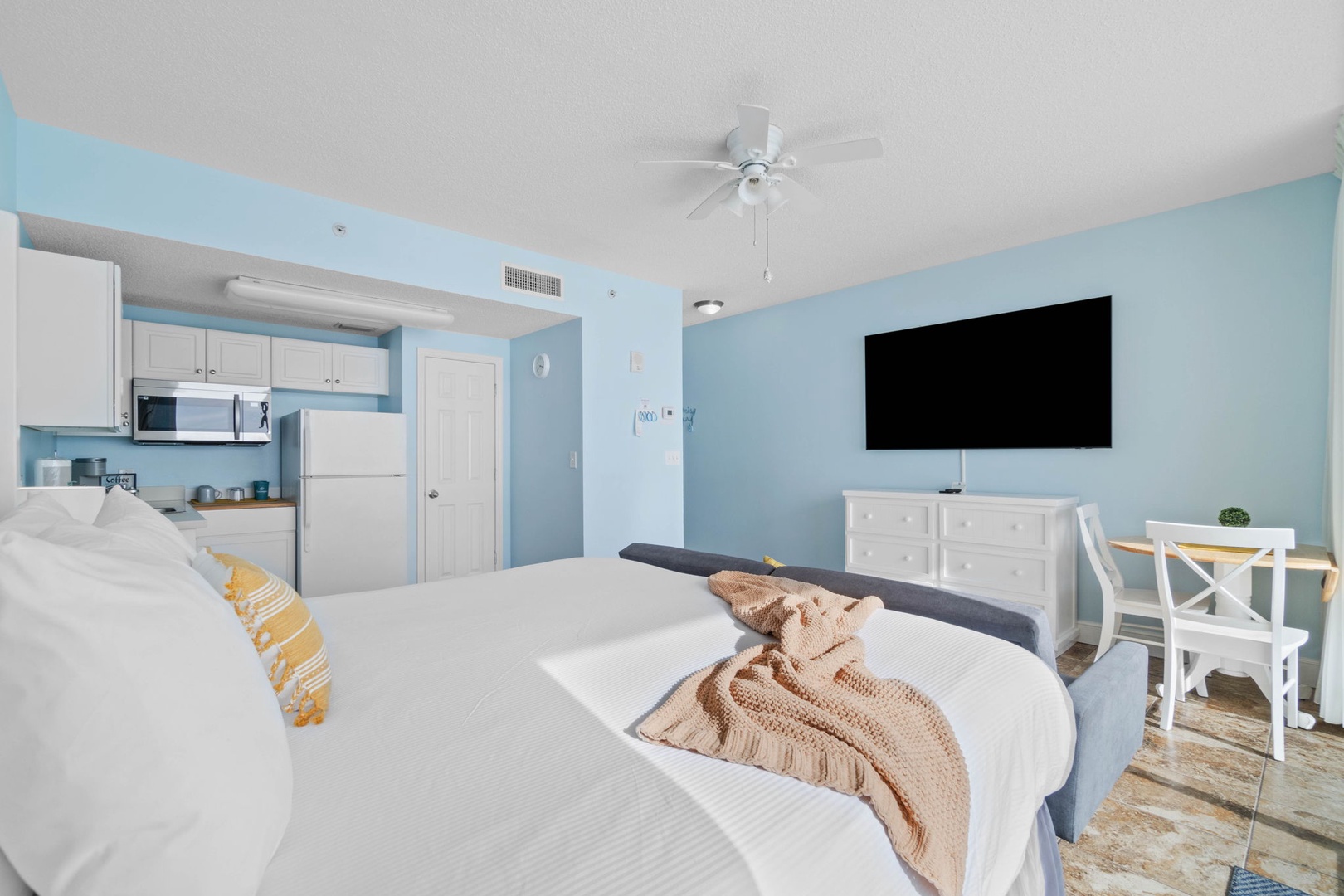 King bed in the master