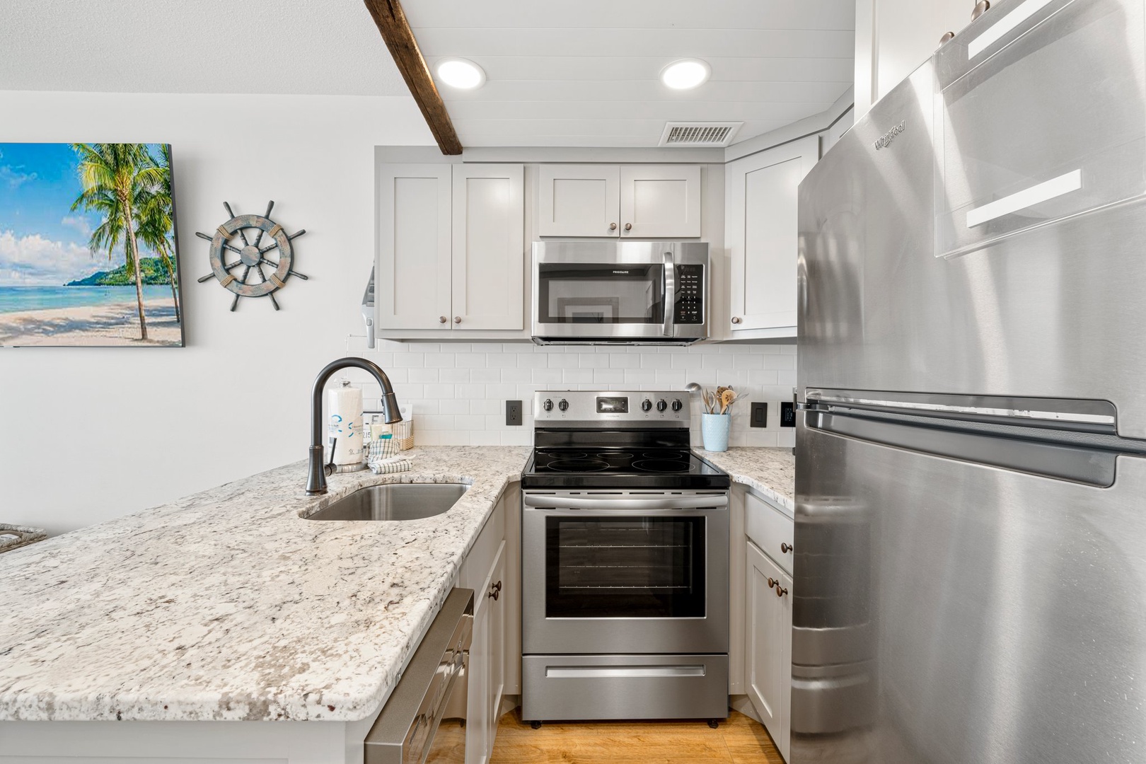 Full kitchen