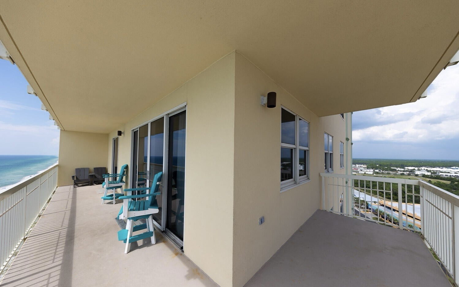 Wraparound balcony with seating and scenic views