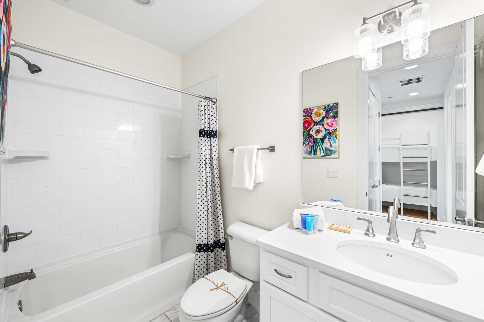 Second full bathroom with shower/tub combo