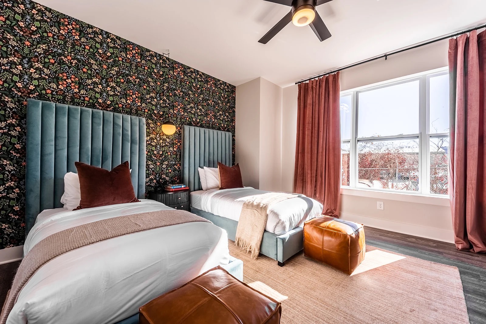 Fourth bedroom with two twin beds and ensuite bathroom