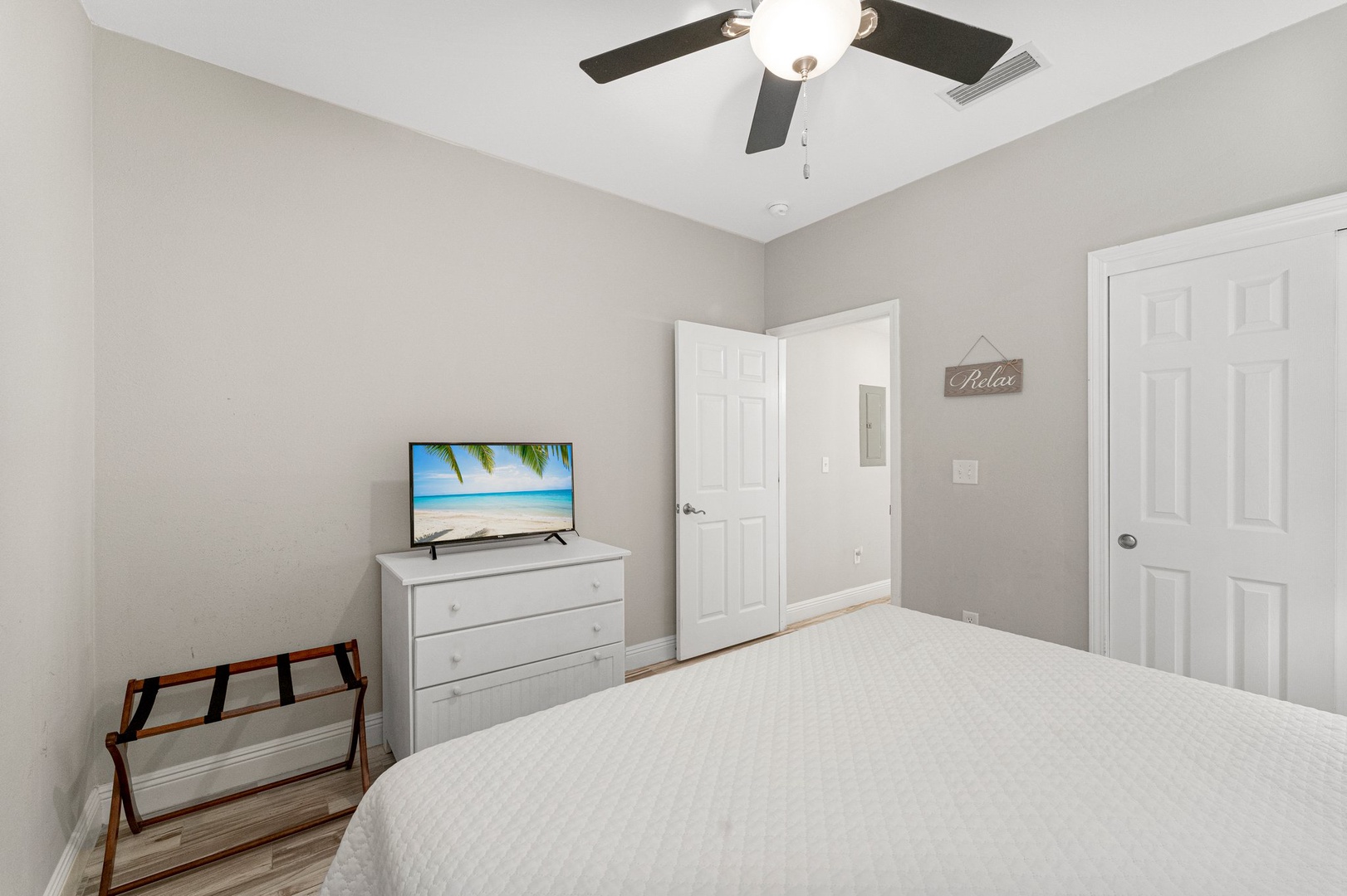 King bedroom #1