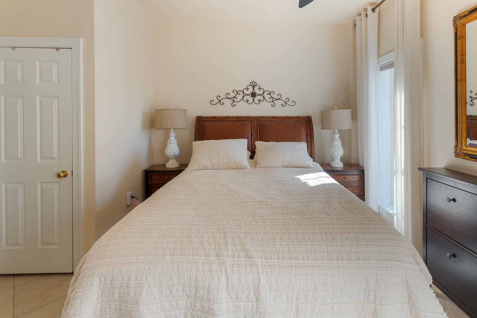 Queen size bed