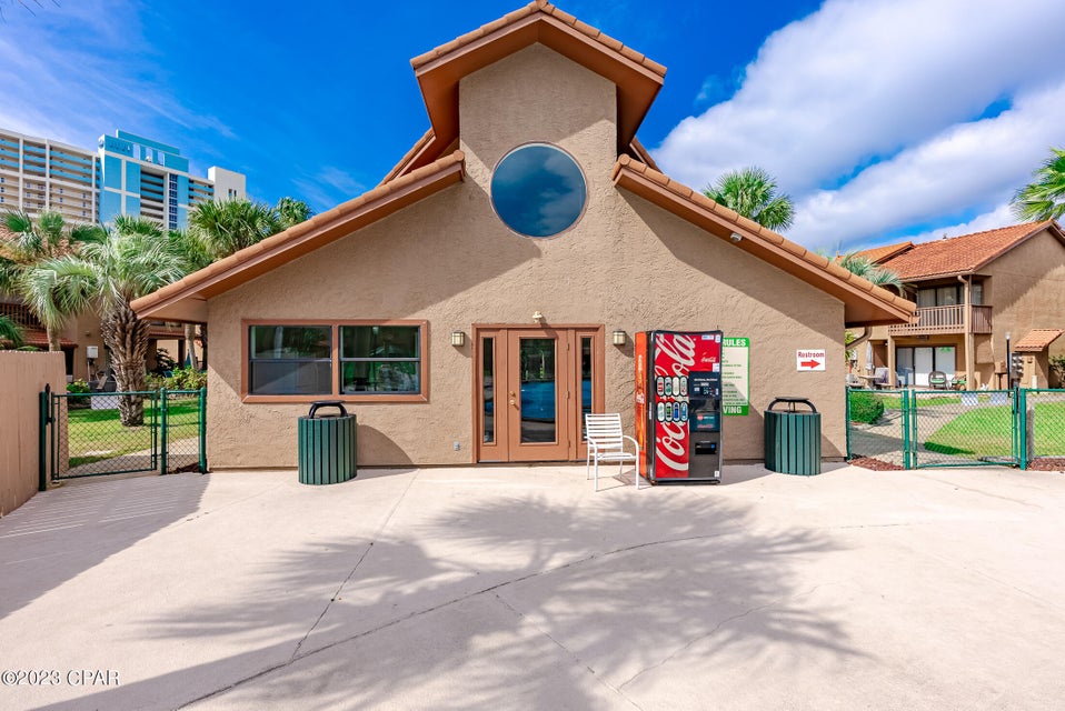 Clubhouse and vending area