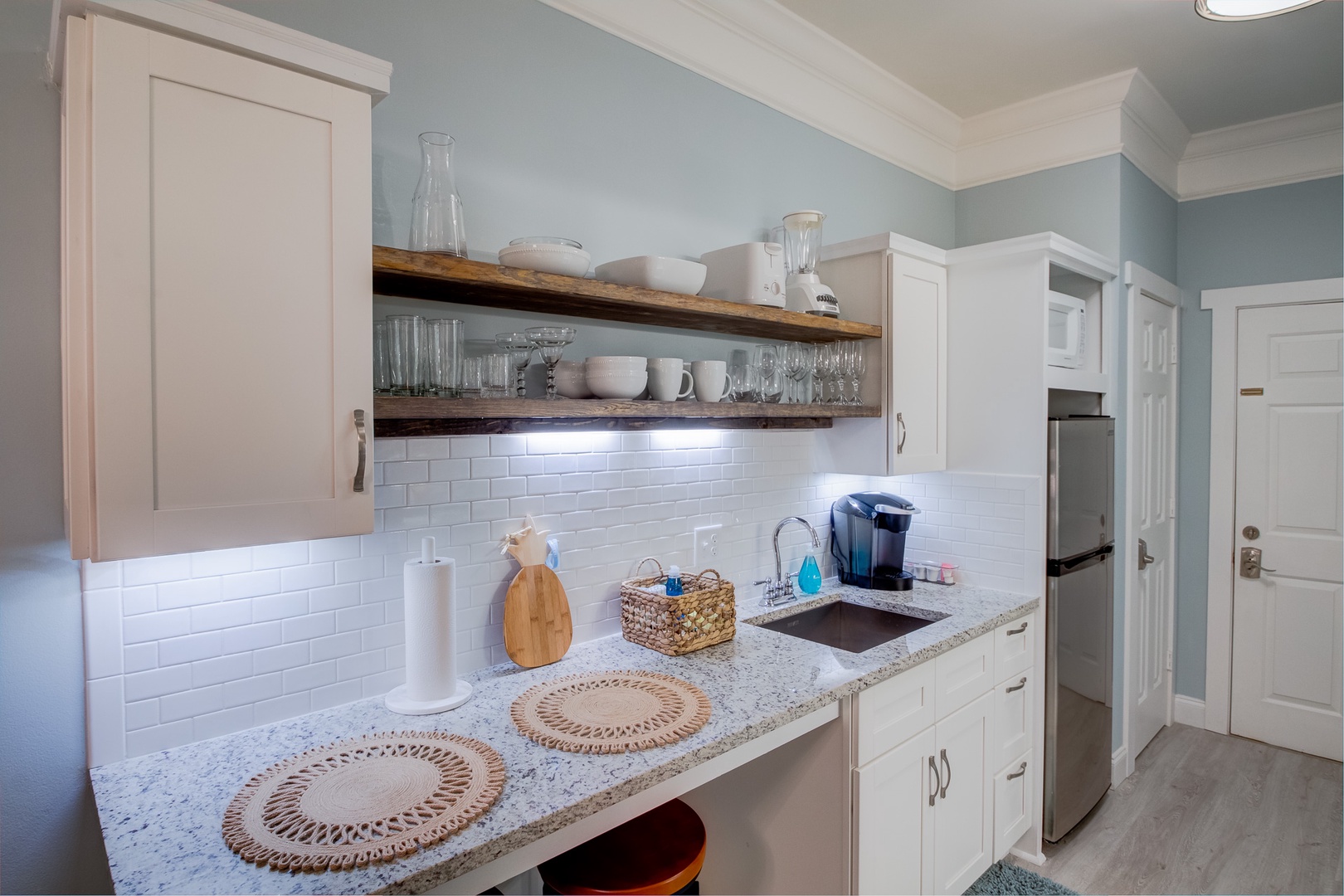 Kitchenette with seating area