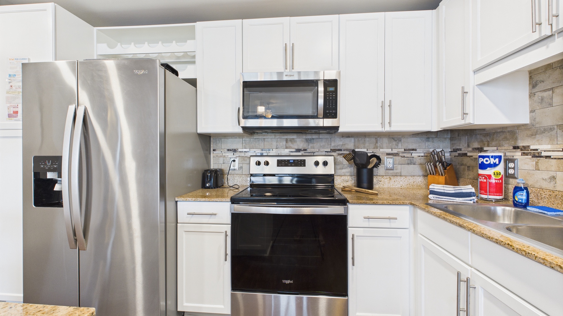 Kitchen equipped with all the cooking essentials