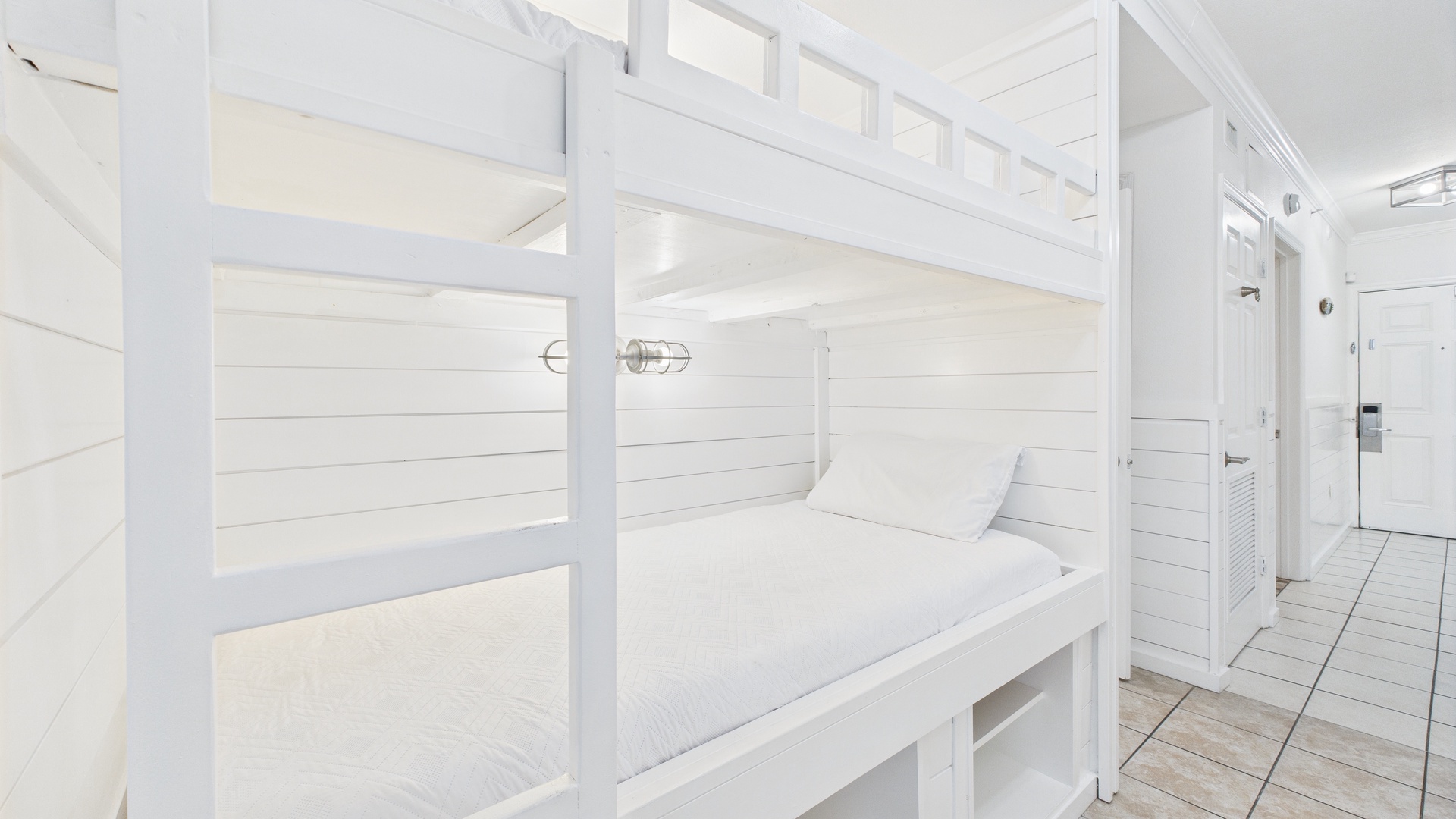 Twin-over-twin bunk beds in hallway (sleeps 2)