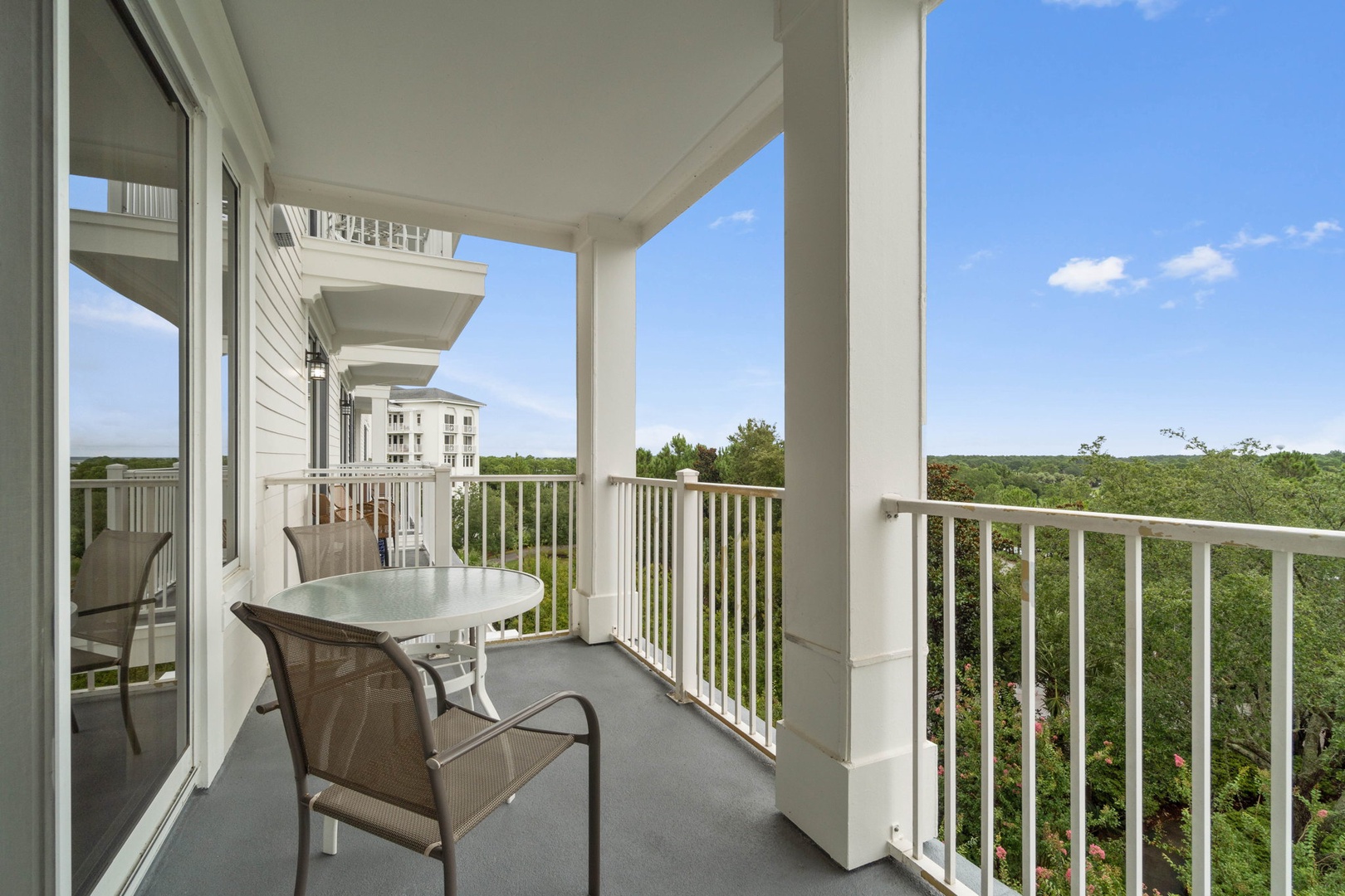 Furnished balcony