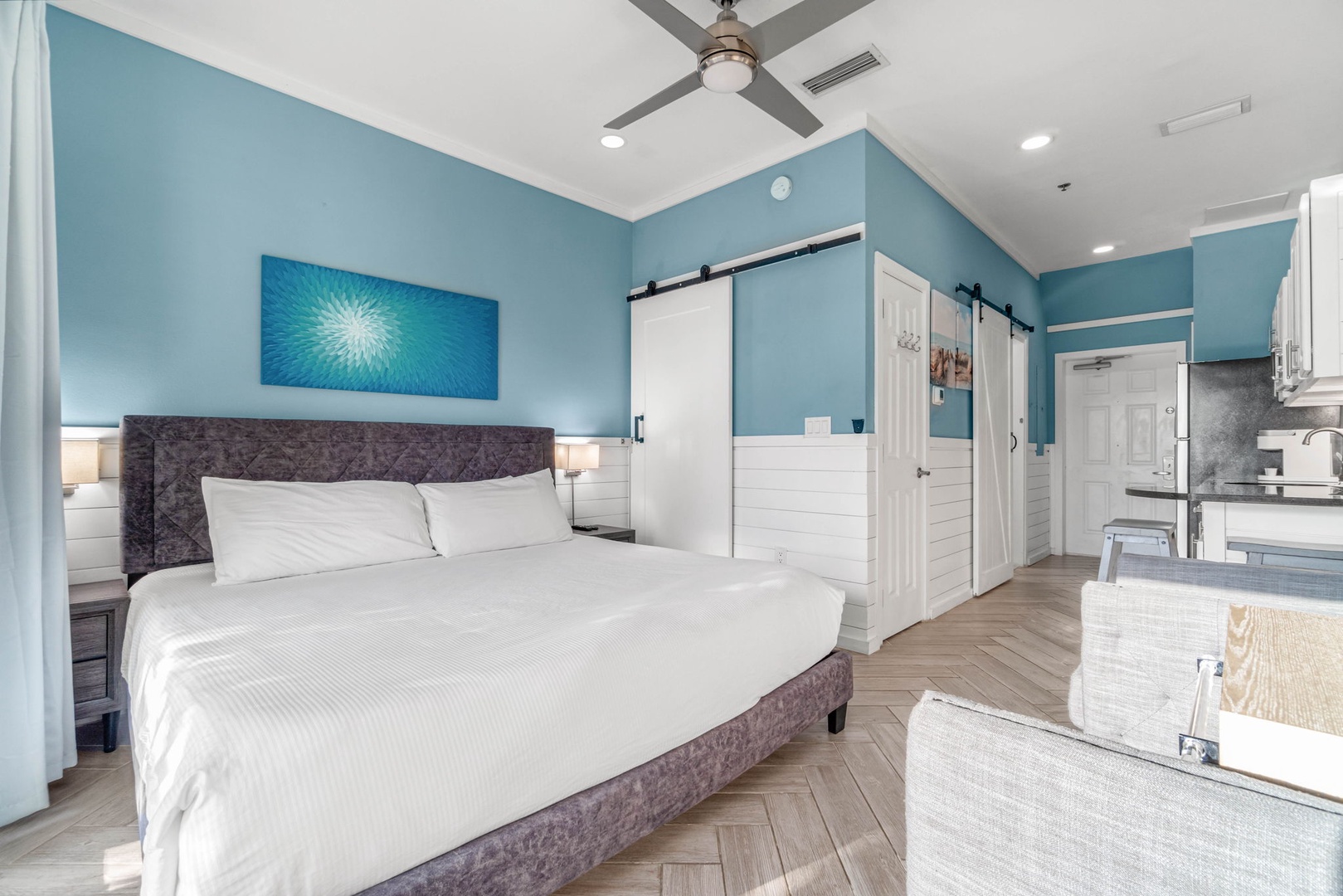 King size bed