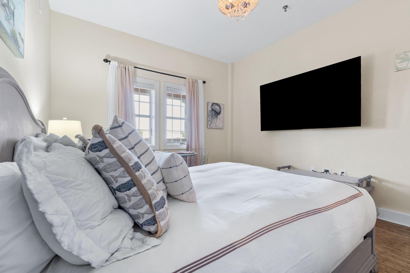 Queen size bed