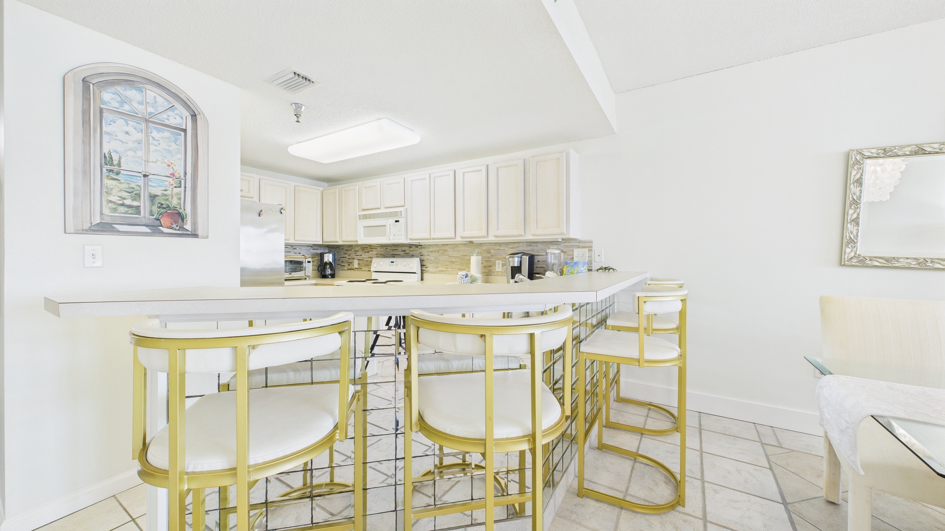 Breakfast bar on kitchen counter