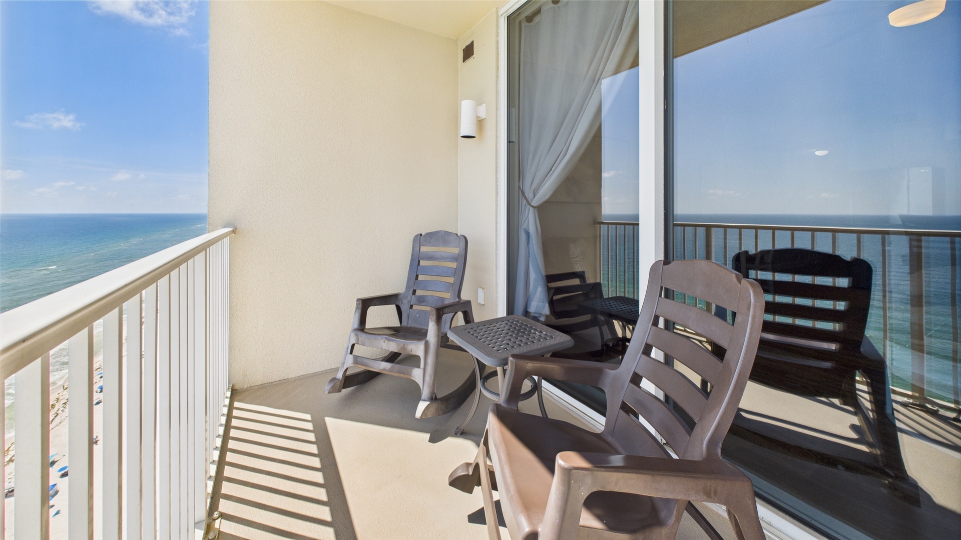 Balcony with seating and scenic views