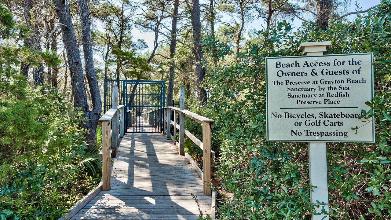 Private Beach access entrance