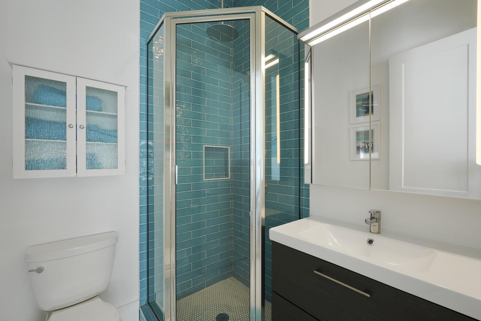 3rd floor bedroom ensuite bathroom