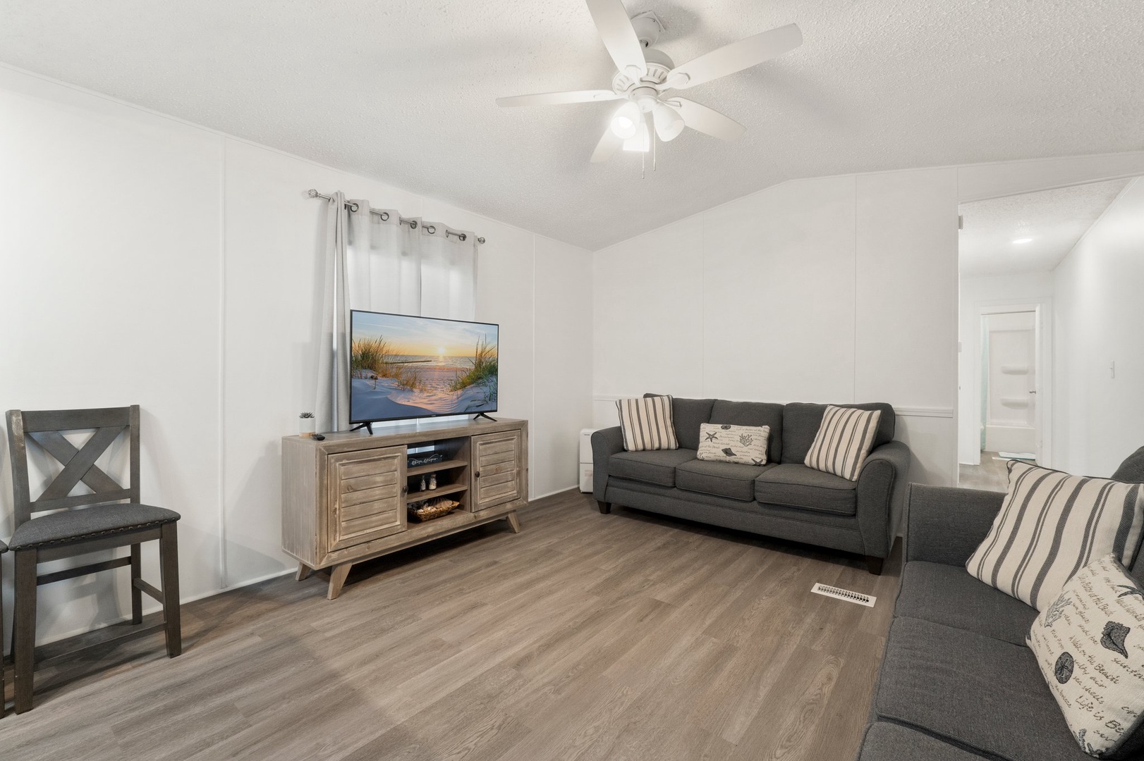 Living room with flatscreen TV