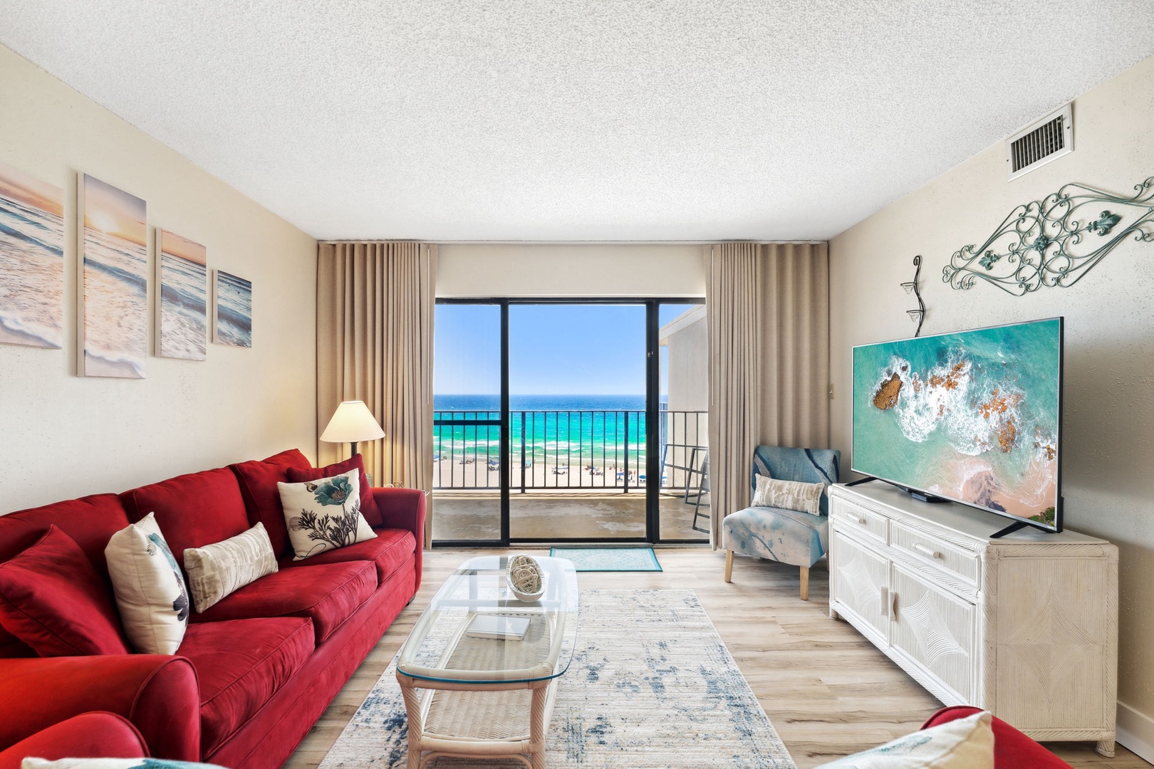 Living room & balcony access