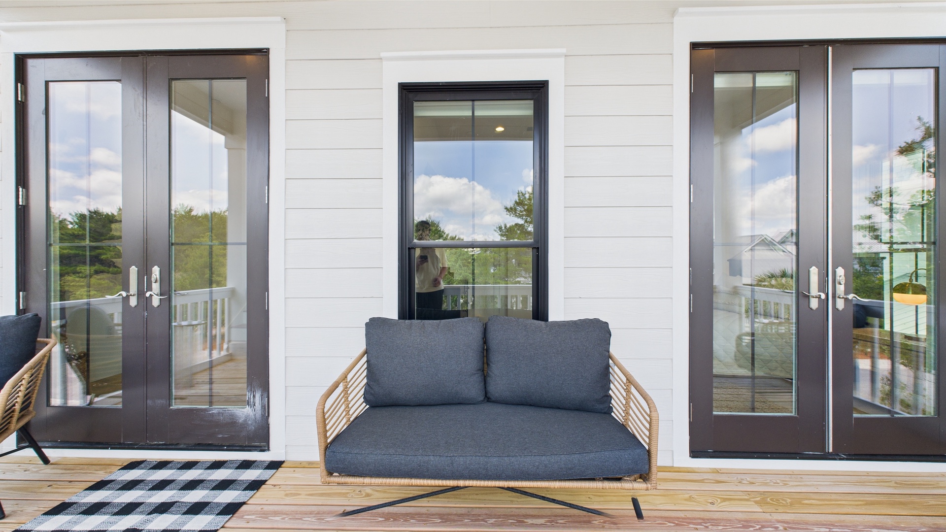 Second floor front facing balcony