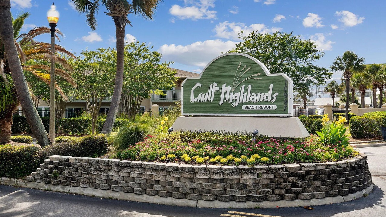 Gulf Highlands enterance