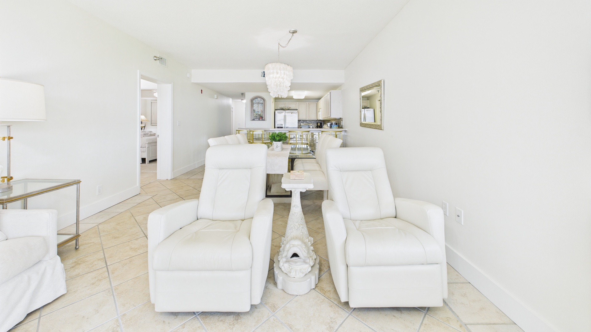2 comfy reclining armchairs in living area