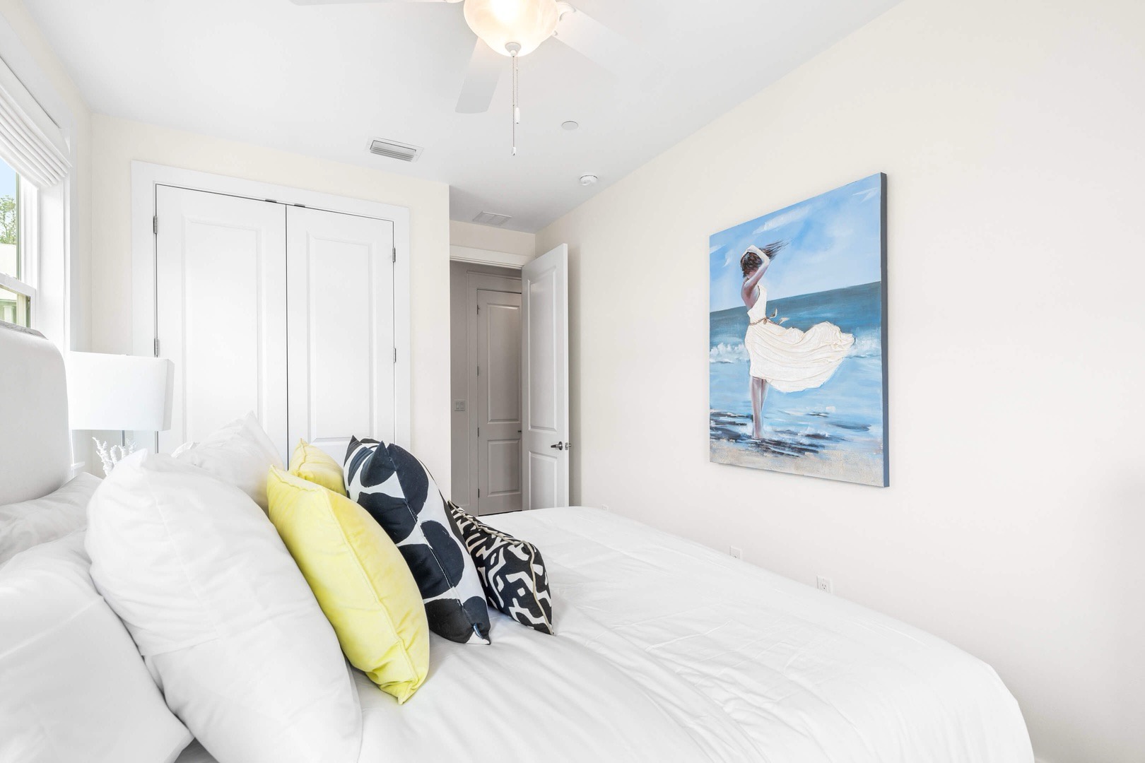 Second bedroom with king bed (sleeps 2)