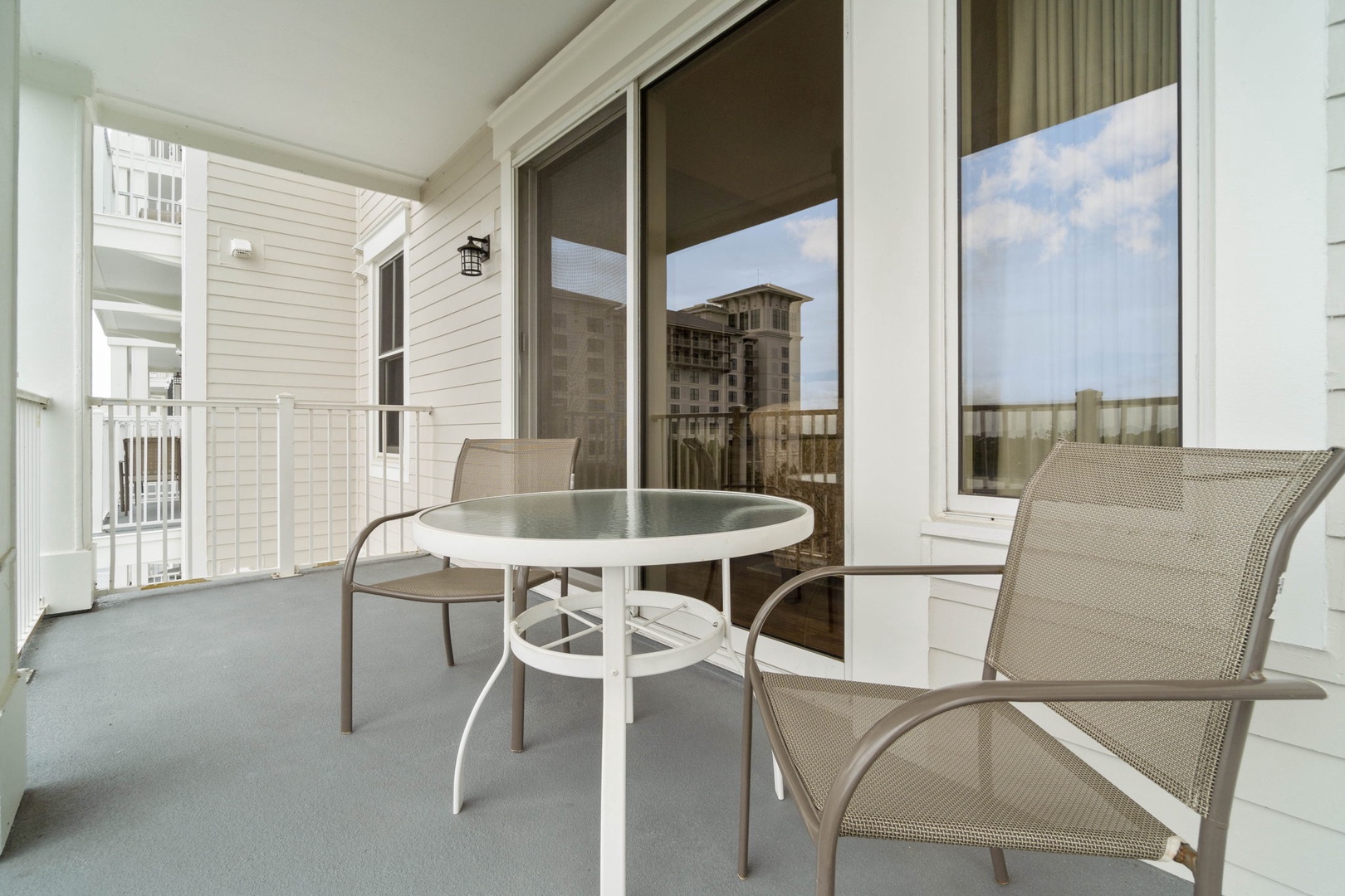 Furnished balcony