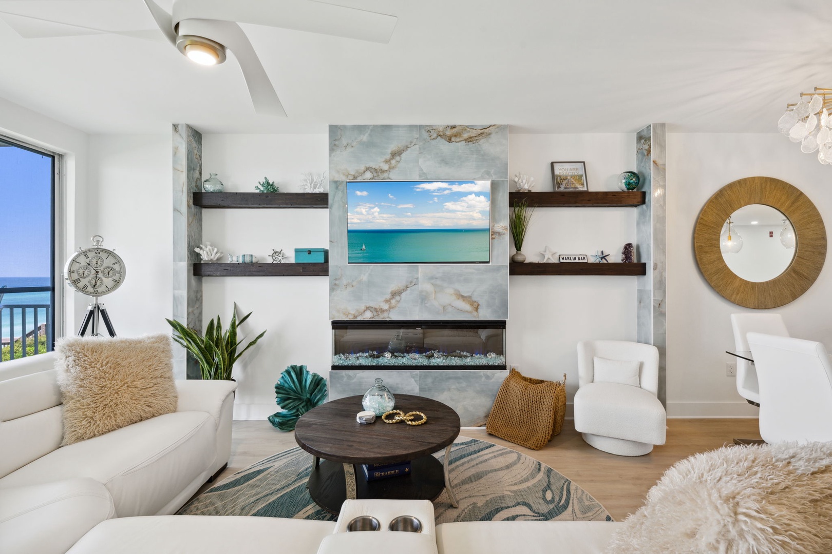 Living room & balcony access