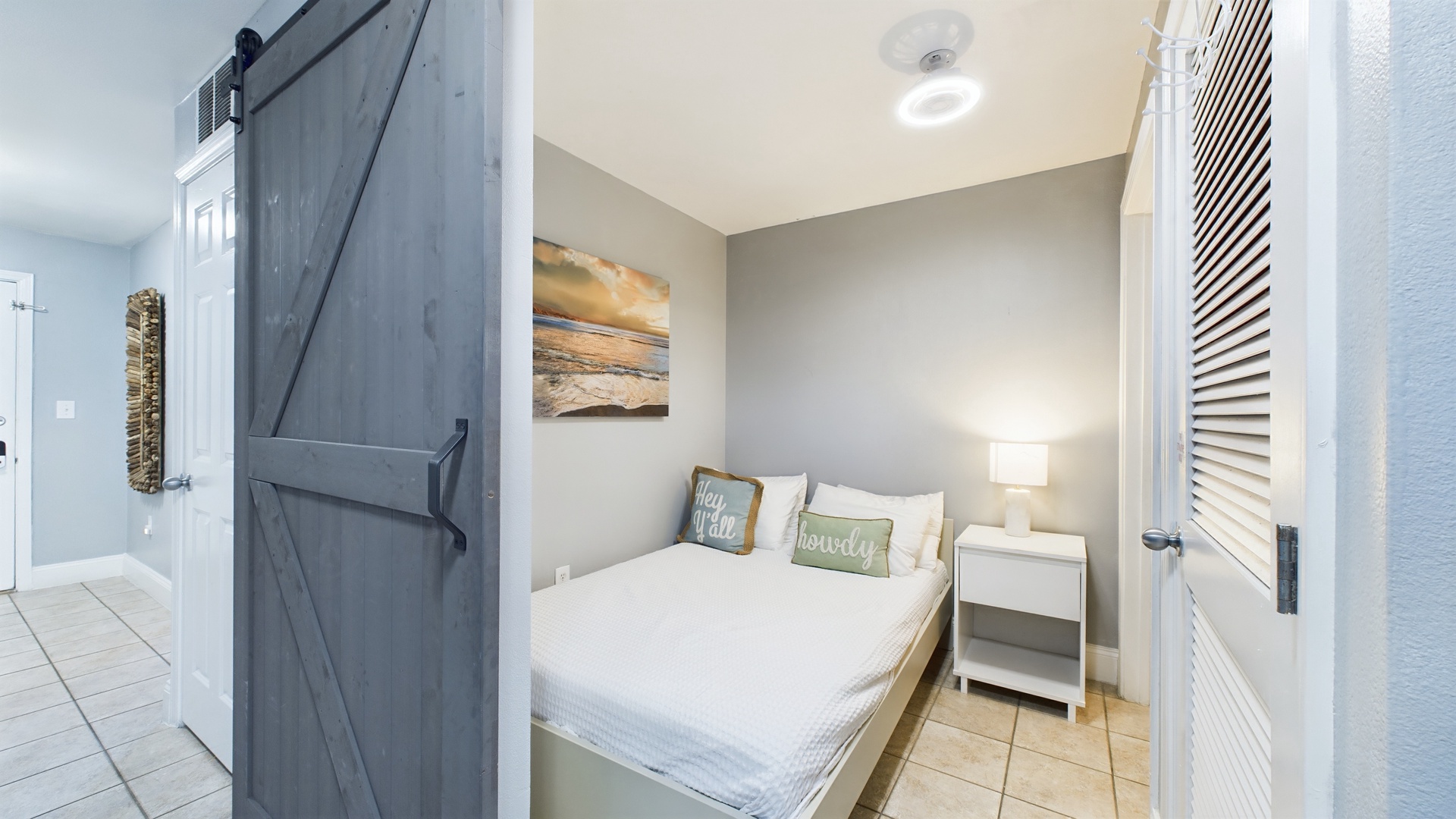 Sleeping Nook with door for privacy-Full bed