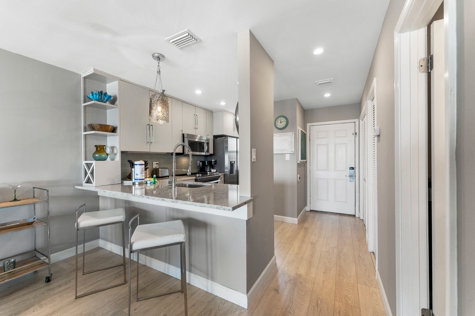 Breakfast bar