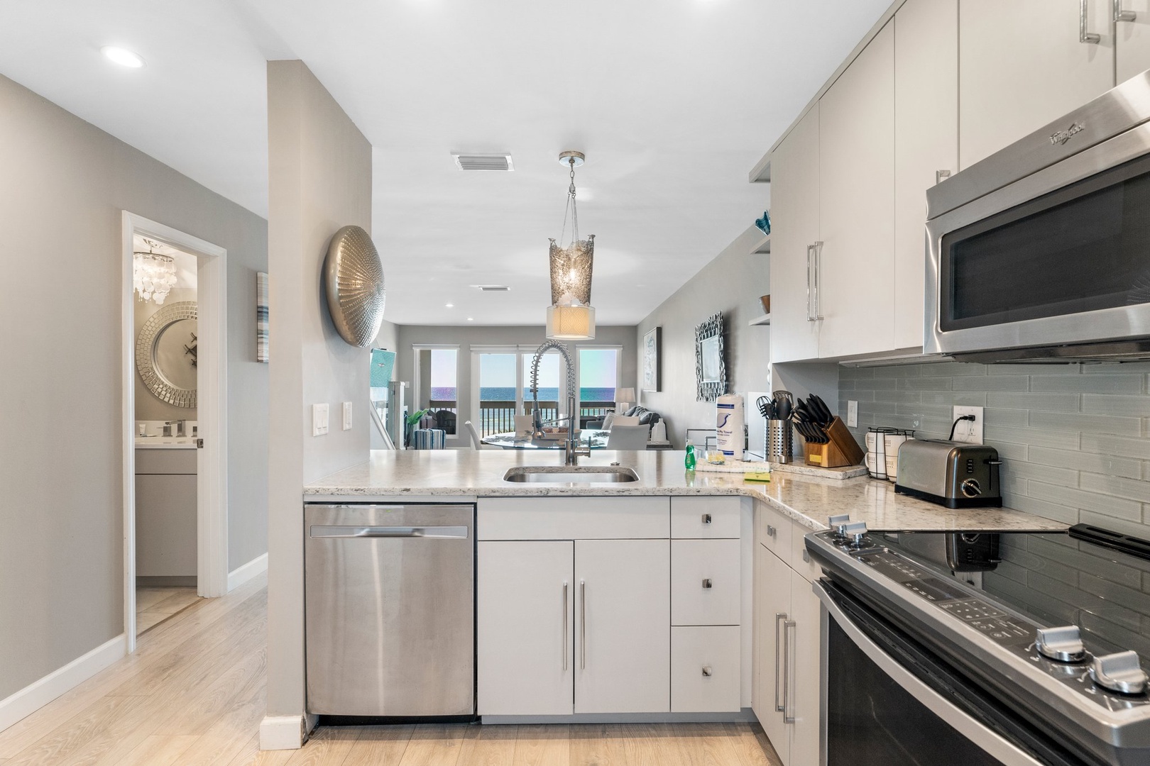 Fully applianced kitchen