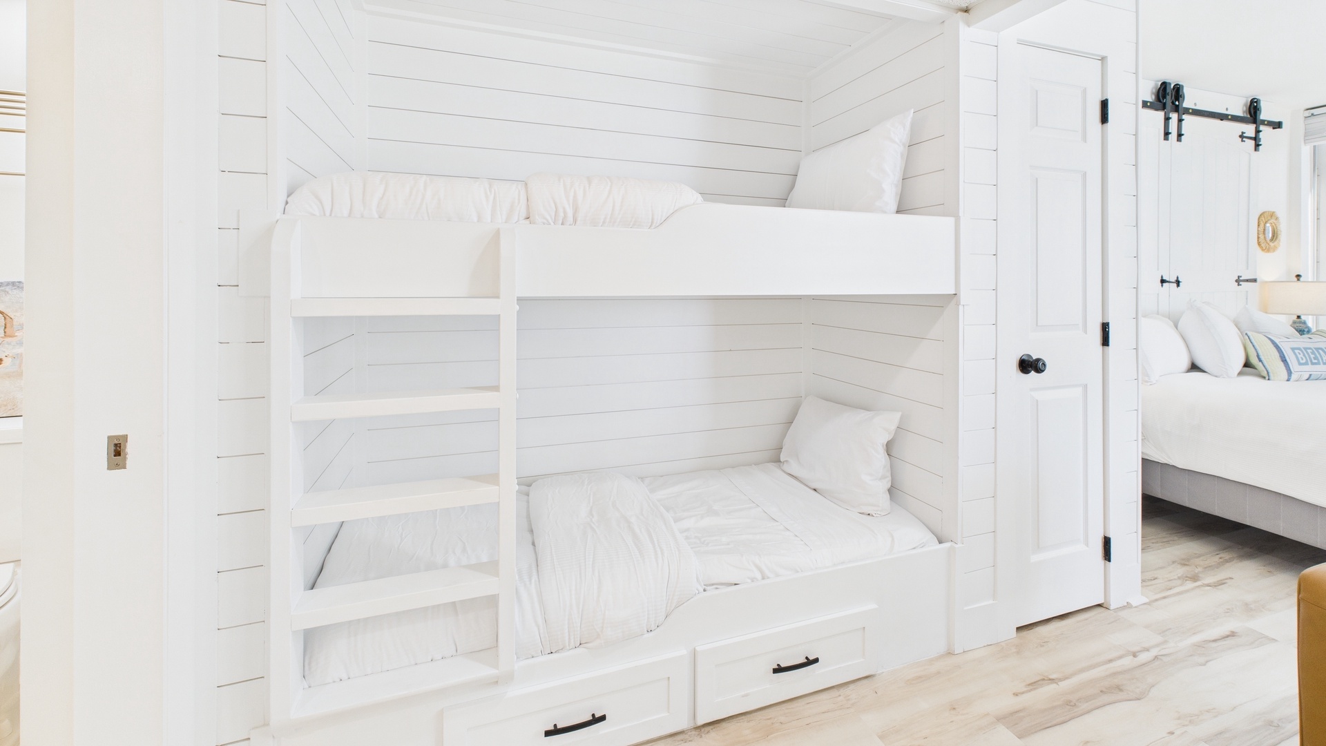 Bunk nook with two twin beds