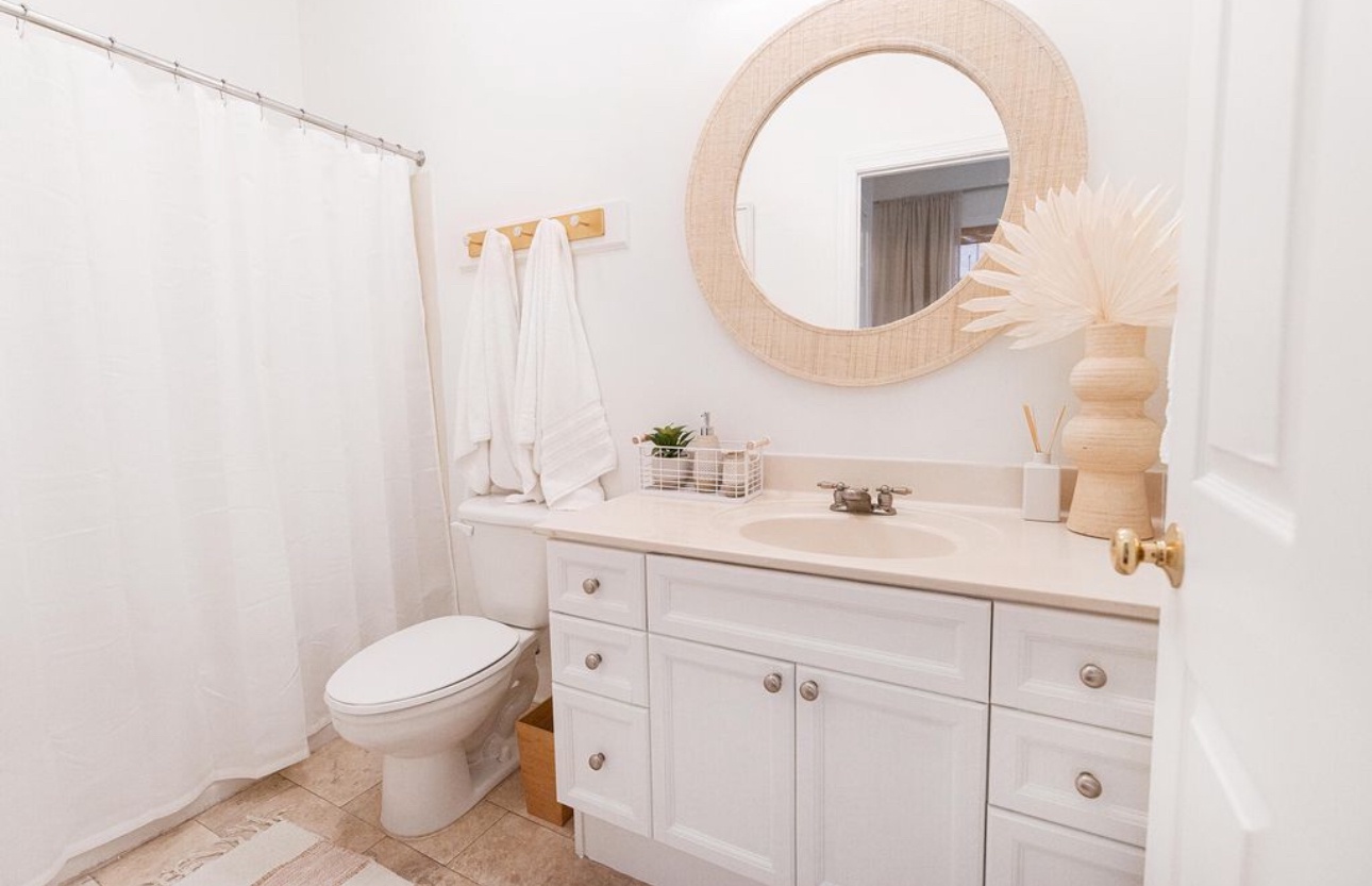 Full bathroom