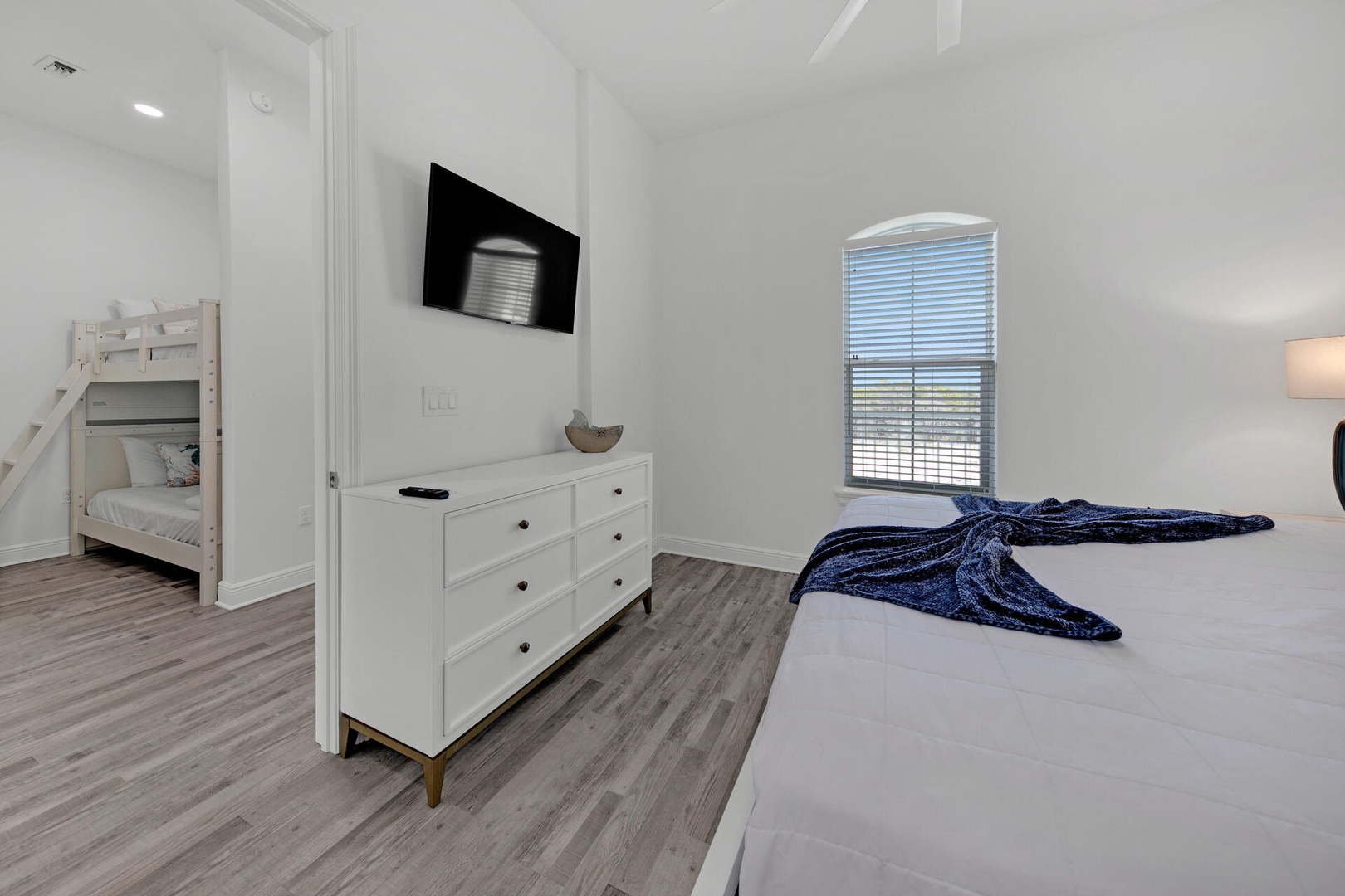 Ensuite Queen Bedroom