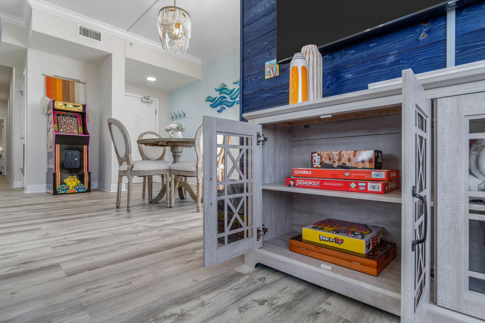 Entertainment center