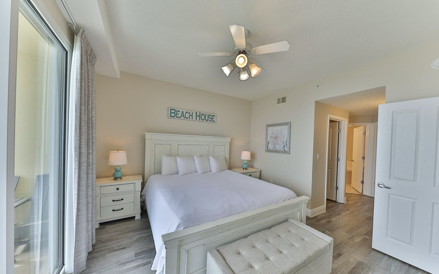Master bedroom with king bed TV and ensuite bathroom (sleeps 2)