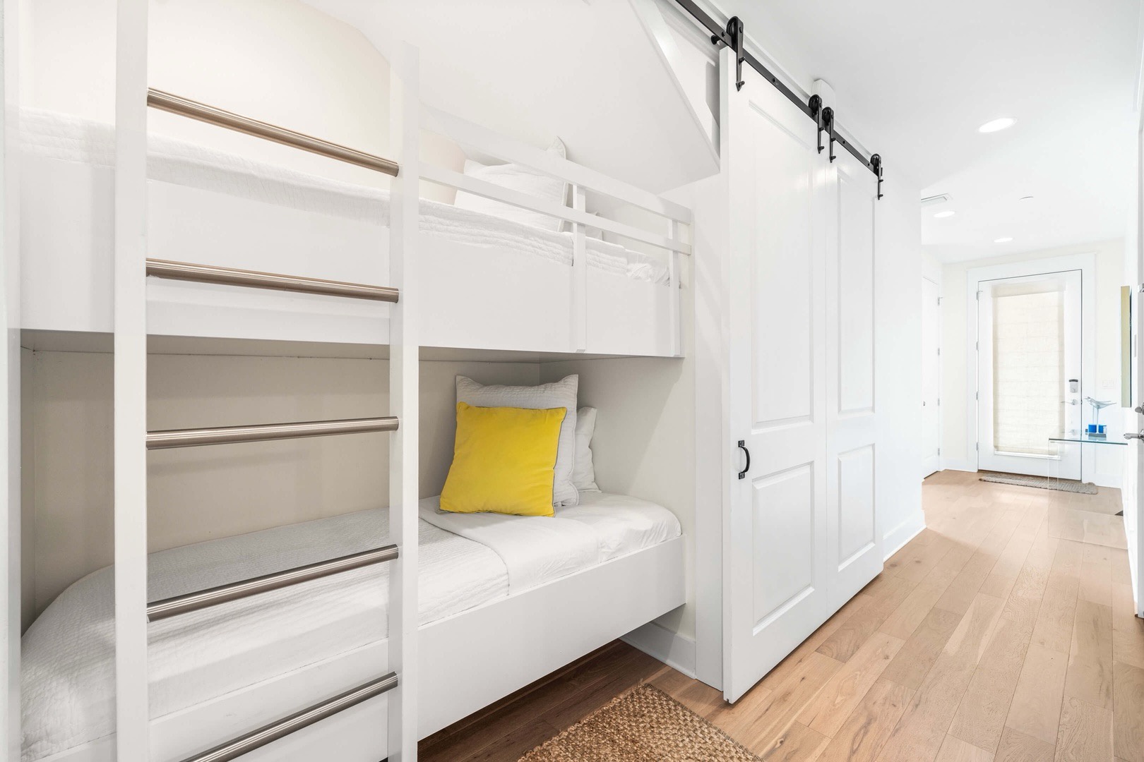 Bunk space with twin bunk bed (sleeps 2)