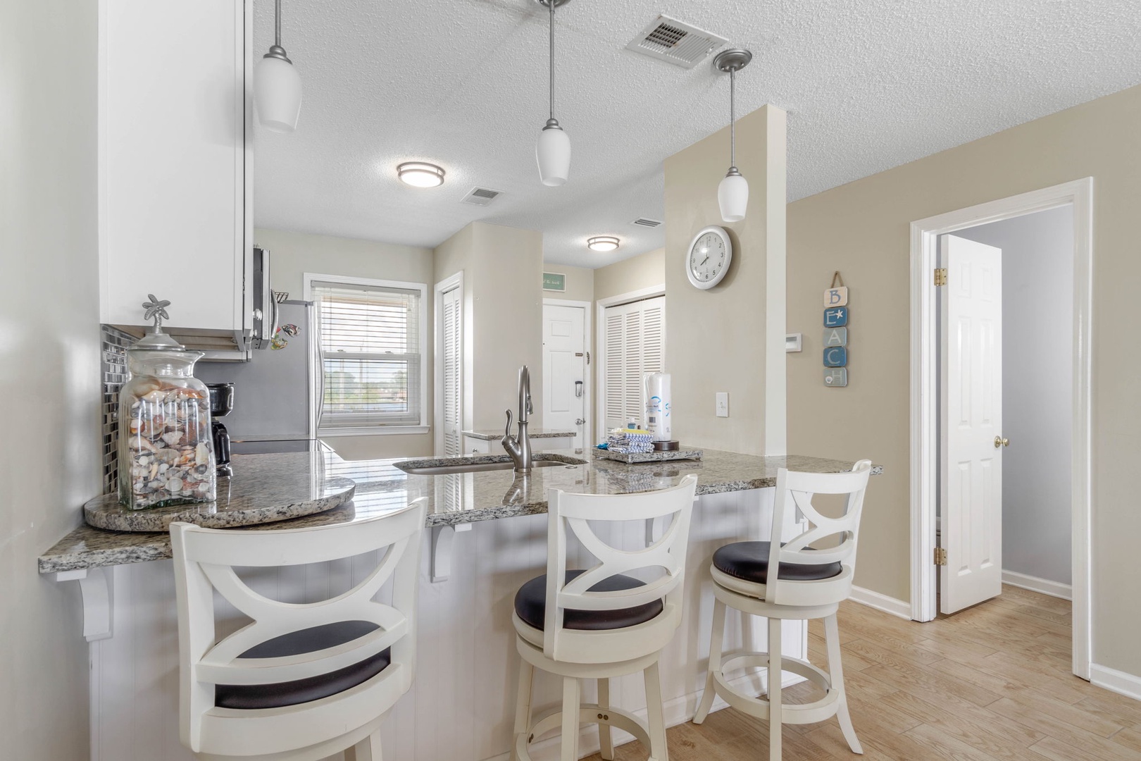Breakfast bar