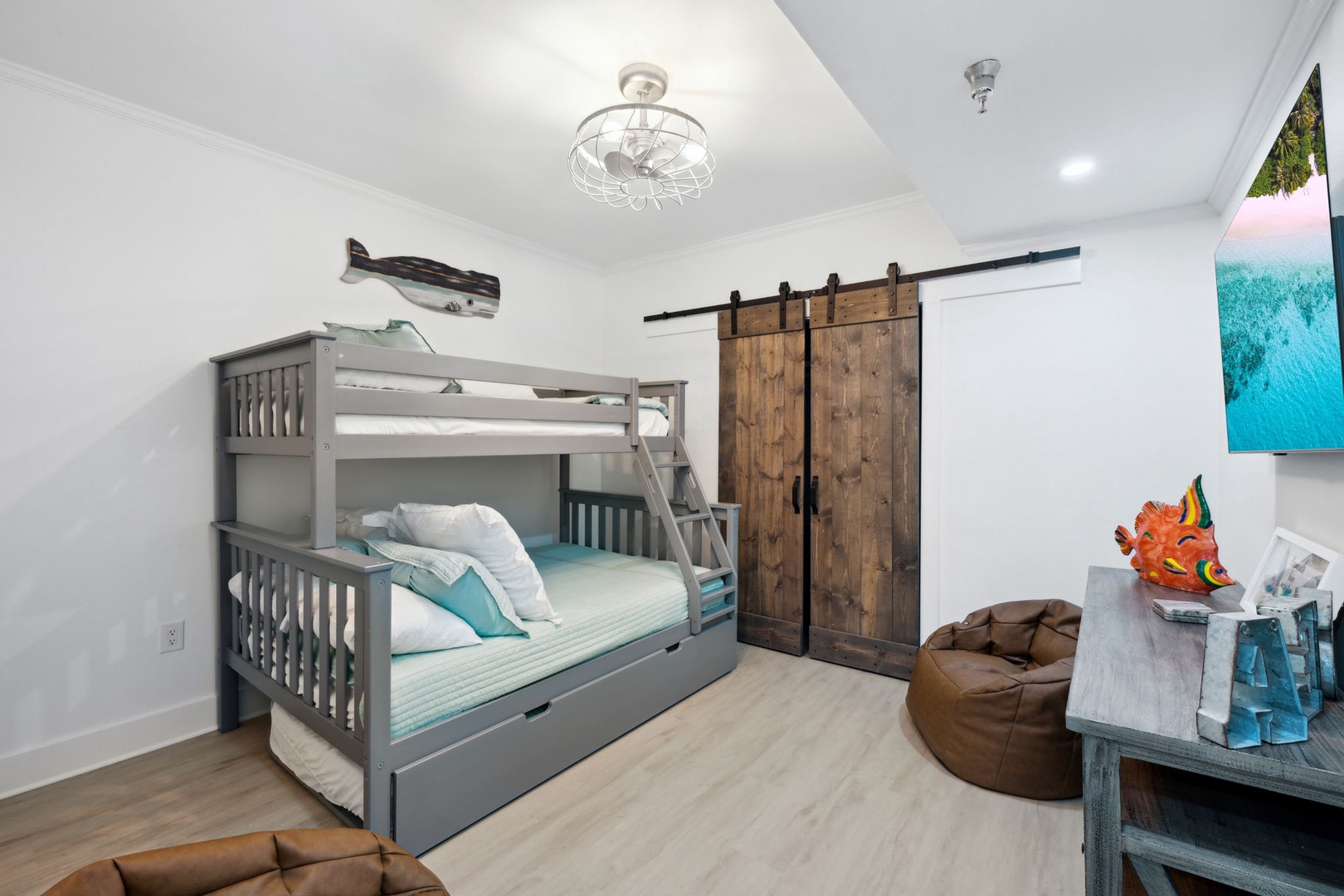 Bunk bedroom