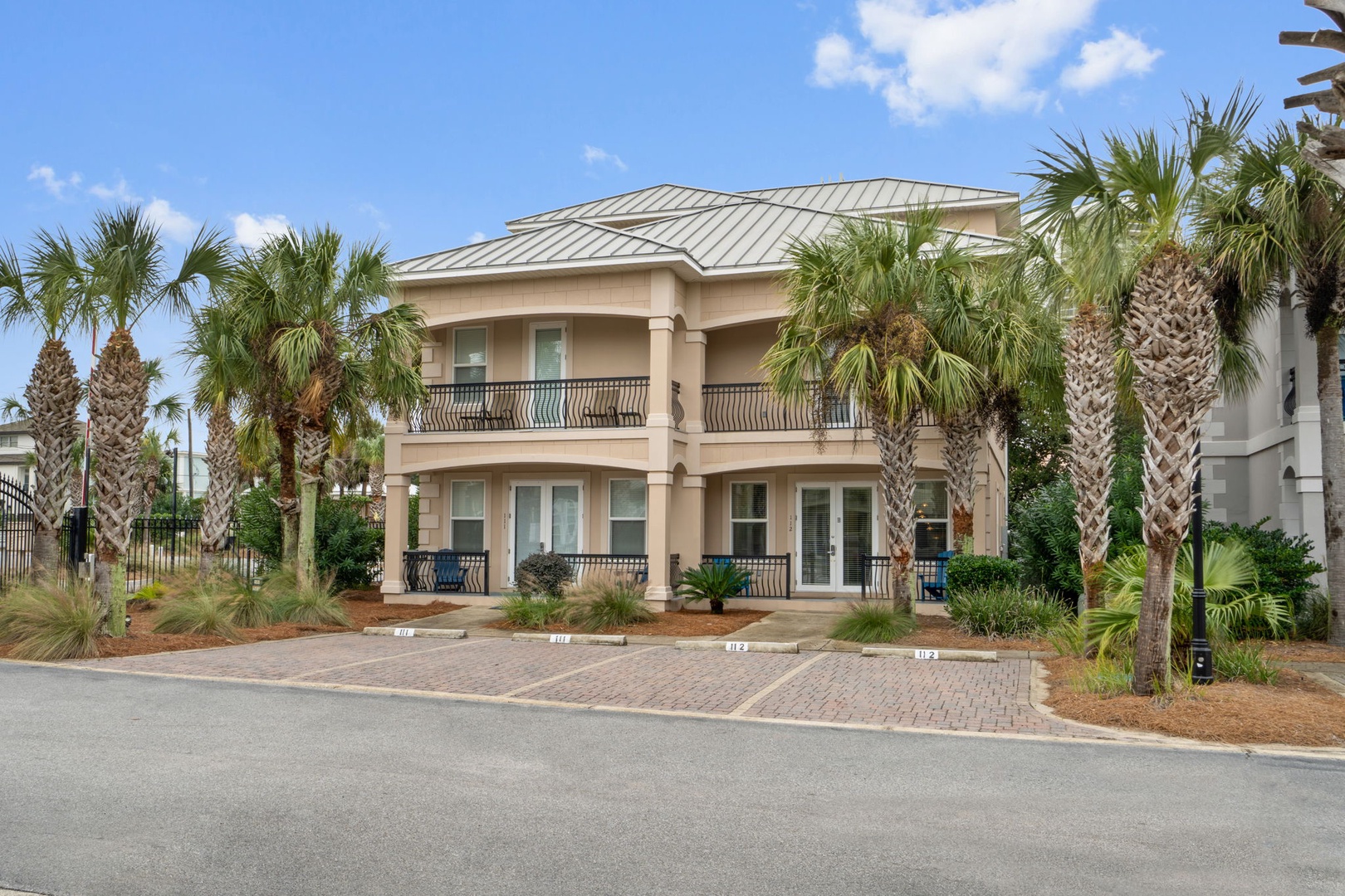 Front of unit & parking