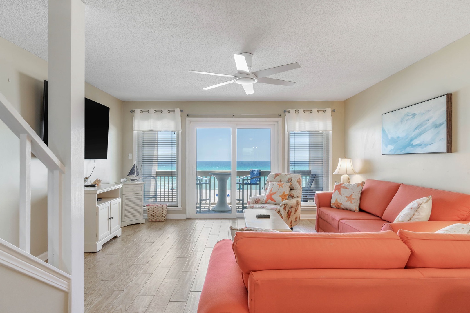 Living room & balcony access
