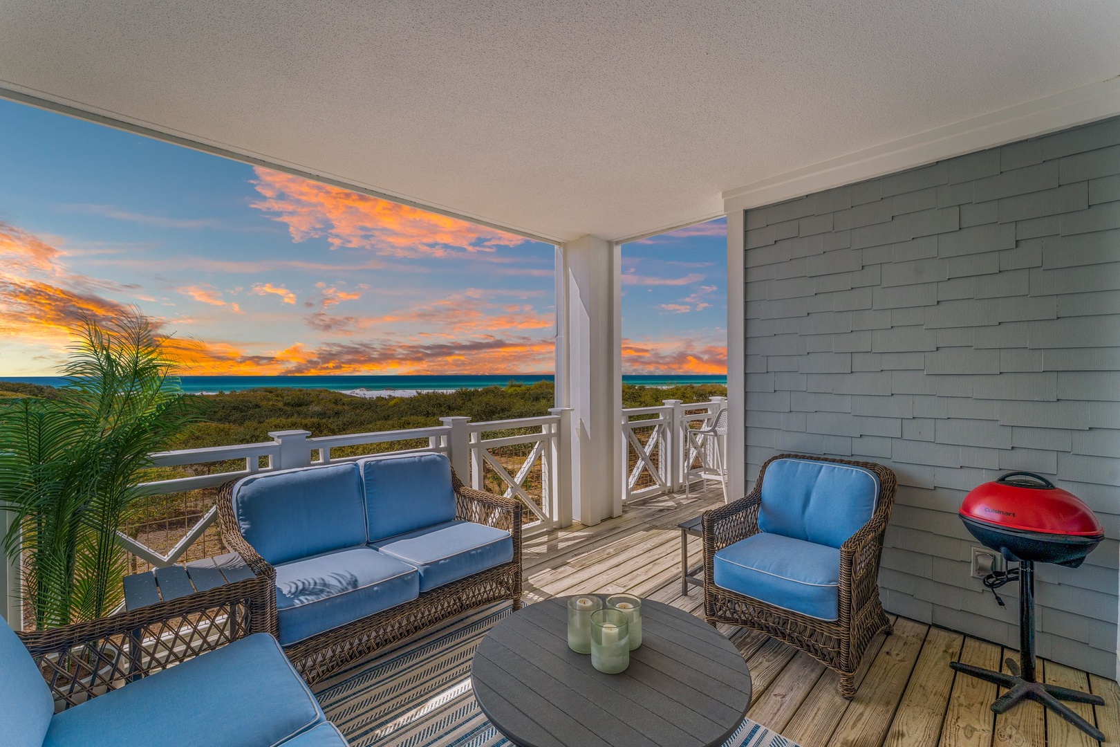 2nd floor balcony with ocean view!!