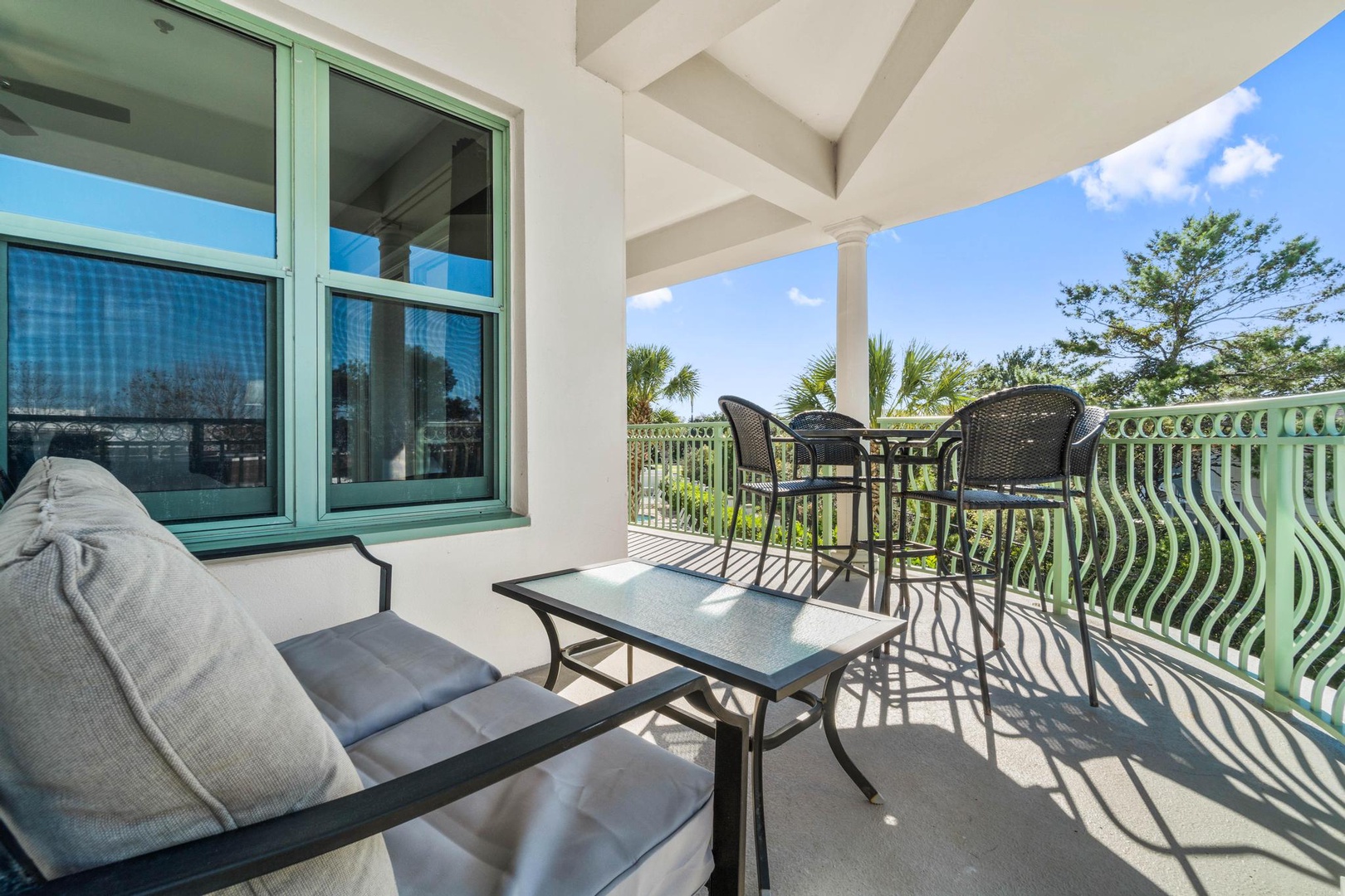 Furnished balcony