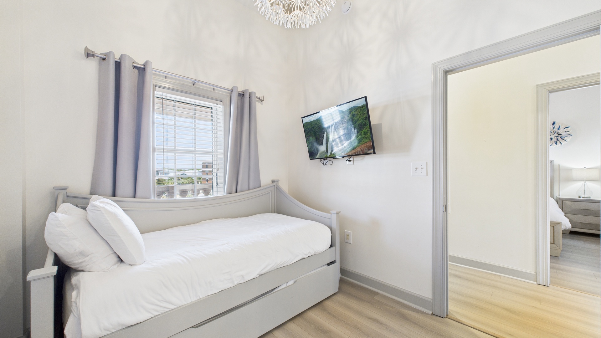 Second bedroom with twin bed and twin trundle (sleeps 2)