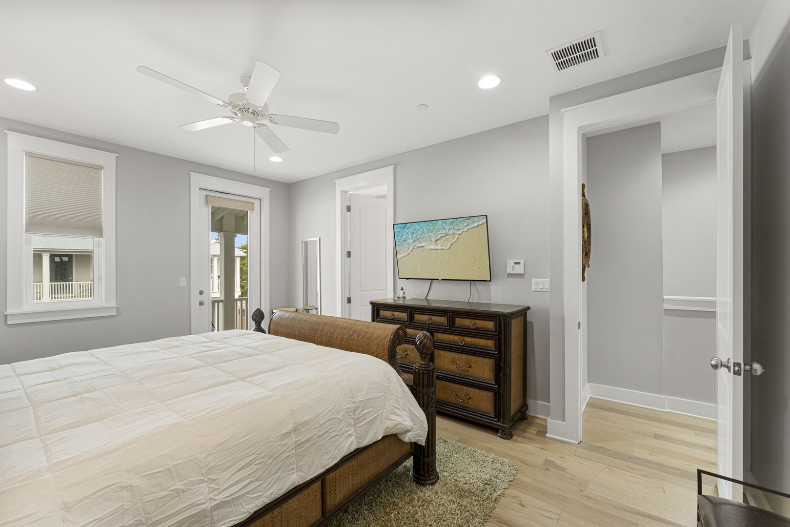 King master bedroom on upper level